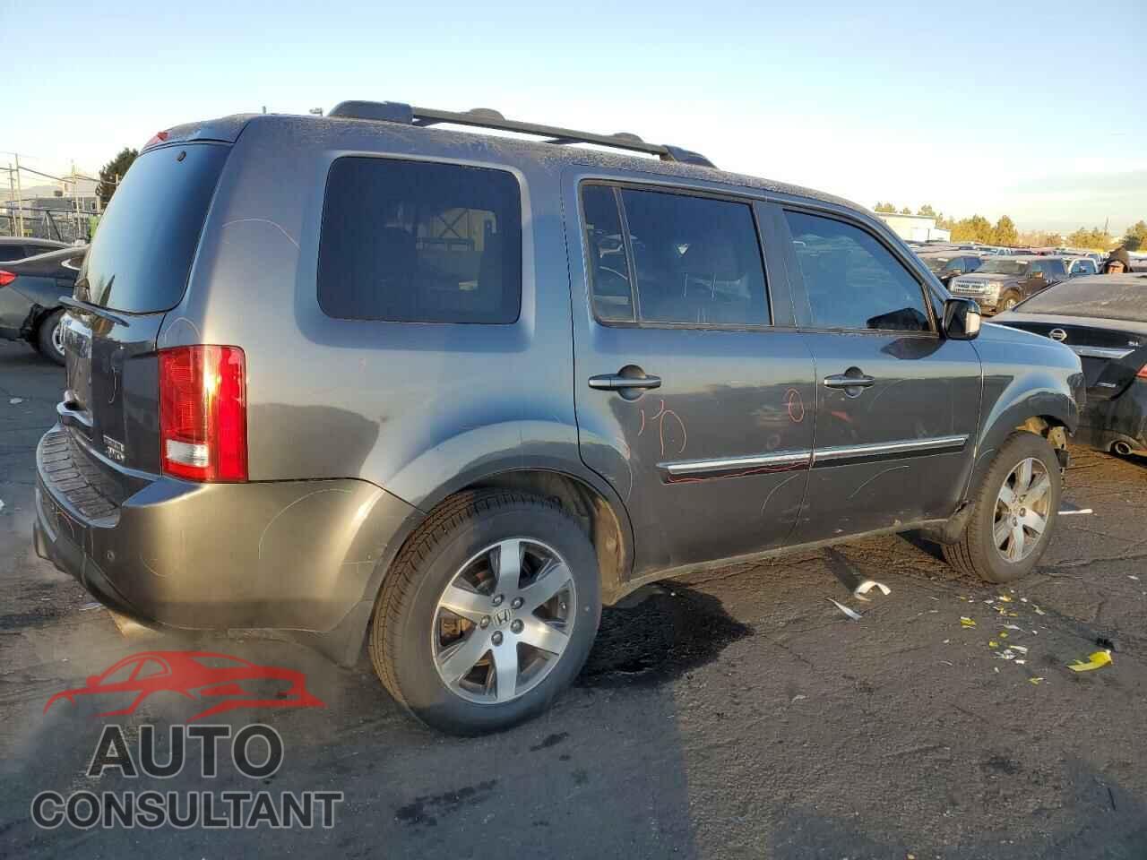 HONDA PILOT 2013 - 5FNYF4H99DB001392