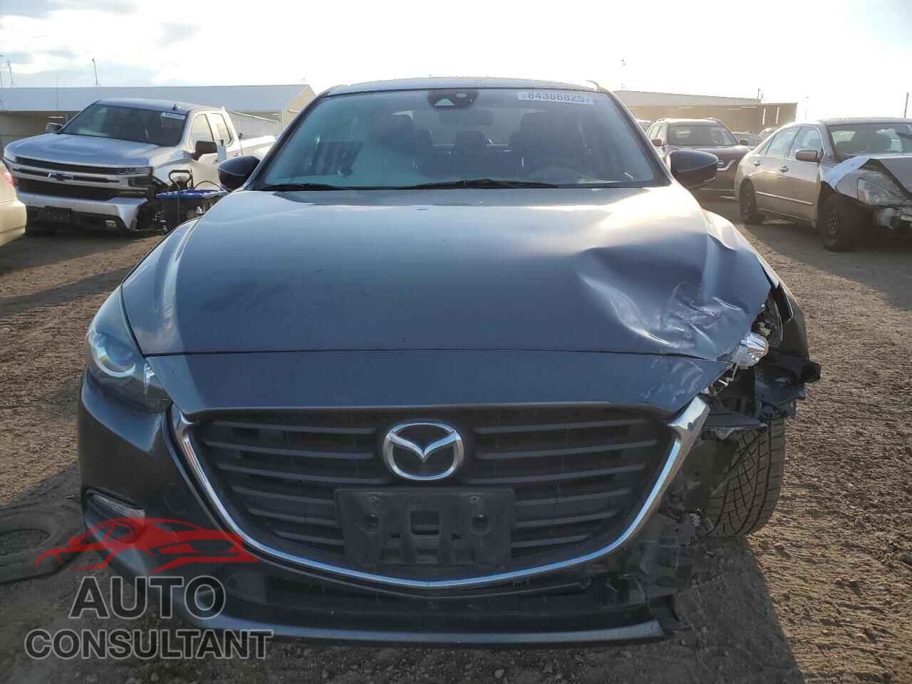 MAZDA 3 2018 - 3MZBN1V39JM250027