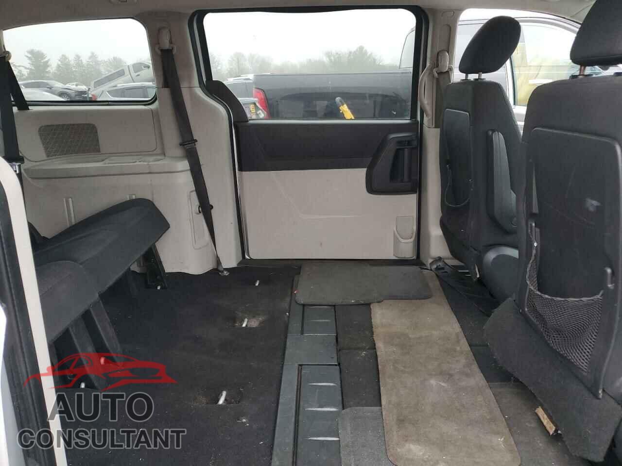DODGE CARAVAN 2010 - 2D4RN4DE2AR145024