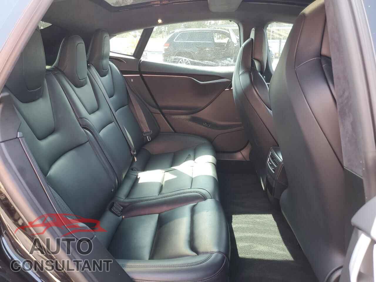 TESLA MODEL S 2018 - 5YJSA1E20JF282679