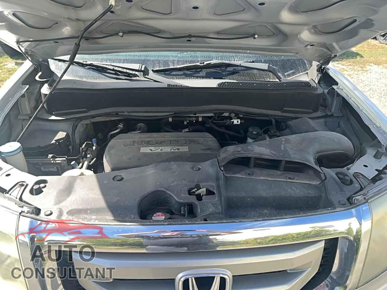HONDA PILOT 2010 - 5FNYF4H88AB019661
