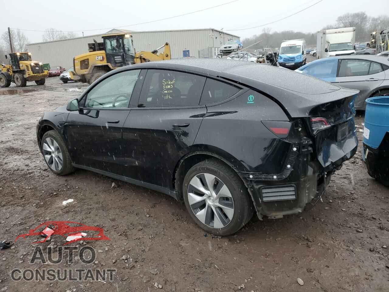 TESLA MODEL Y 2023 - 7SAYGAEE2PF684055
