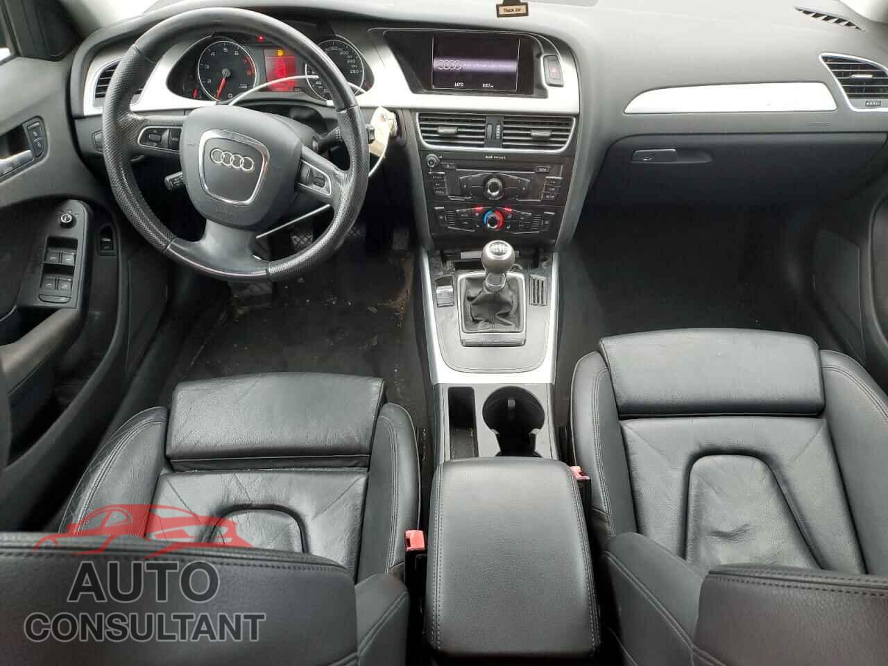 AUDI A4 2010 - WAUDFCFLXAN066950