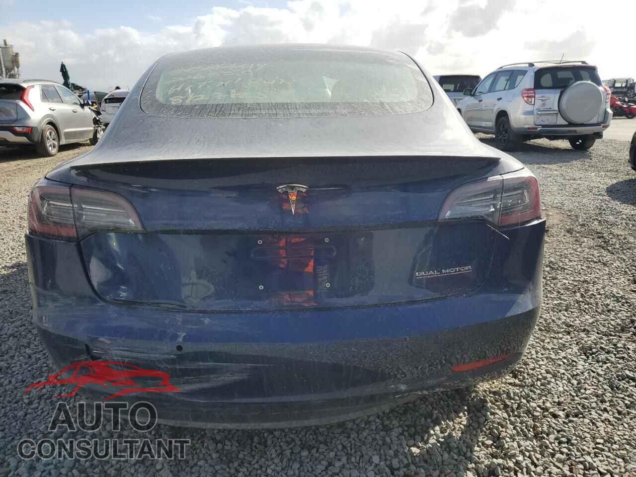 TESLA MODEL 3 2018 - 5YJ3E1EB4JF074247