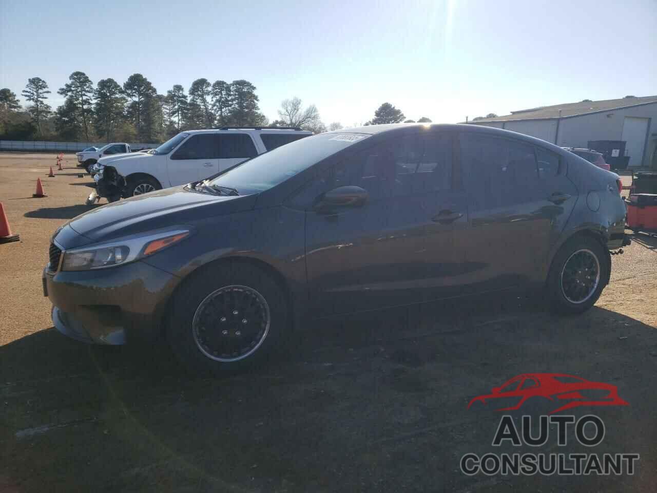 KIA FORTE 2018 - 3KPFK4A73JE216313