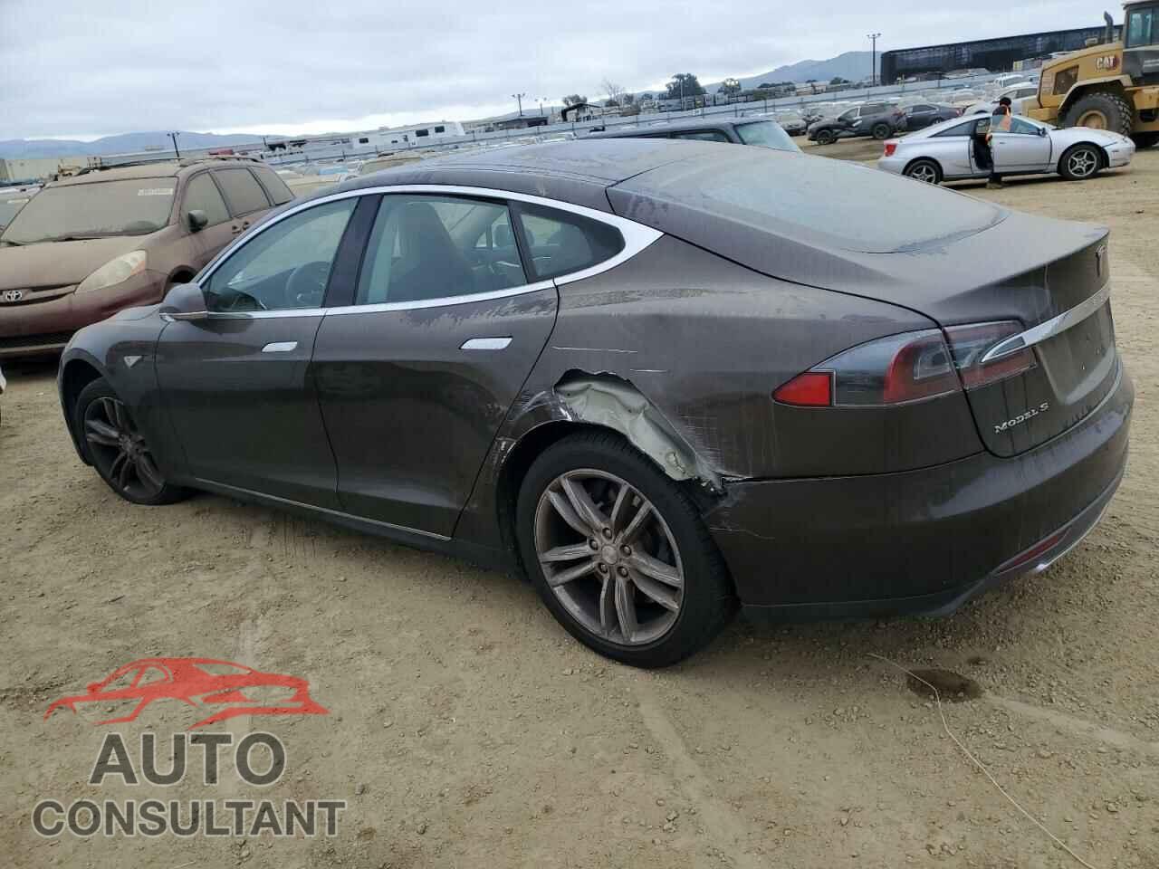 TESLA MODEL S 2014 - 5YJSA1H17EFP32725