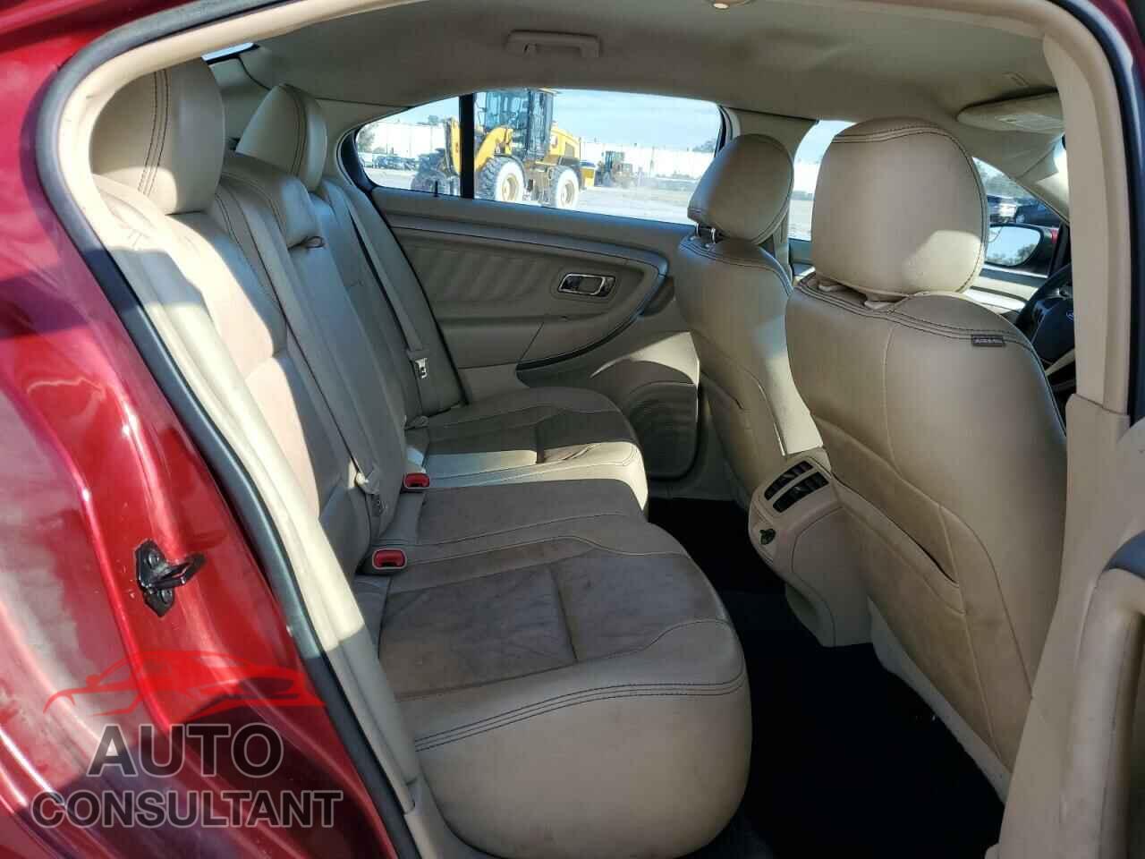 FORD TAURUS 2017 - 1FAHP2E82HG133036