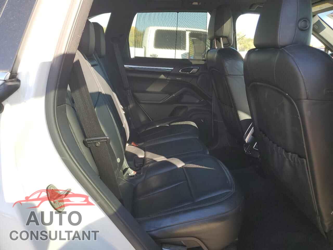 PORSCHE CAYENNE 2012 - WP1AA2A2XCLA06130