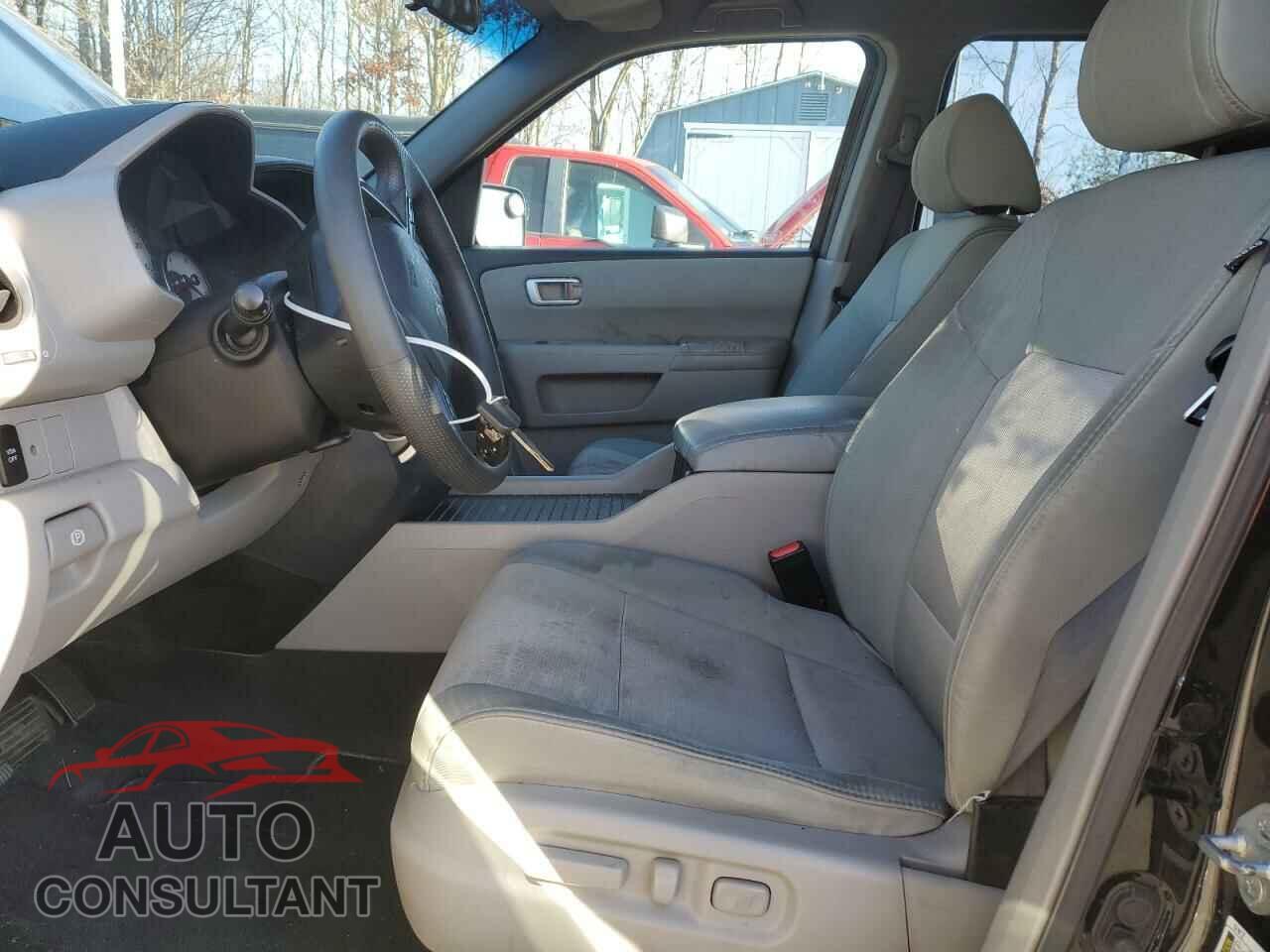 HONDA PILOT 2011 - 5FNYF4H40BB031978