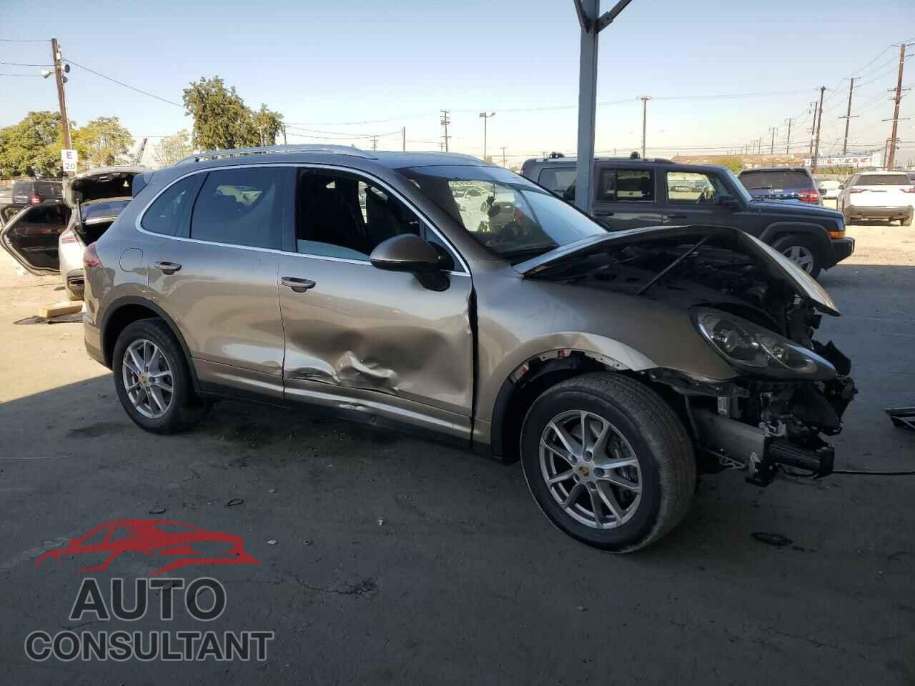 PORSCHE CAYENNE 2016 - WP1AA2A26GKA10073