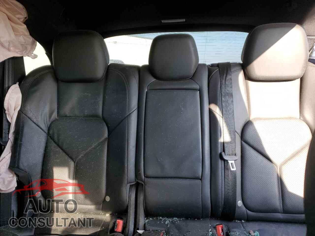 PORSCHE CAYENNE 2014 - WP1AA2A20ELA96584