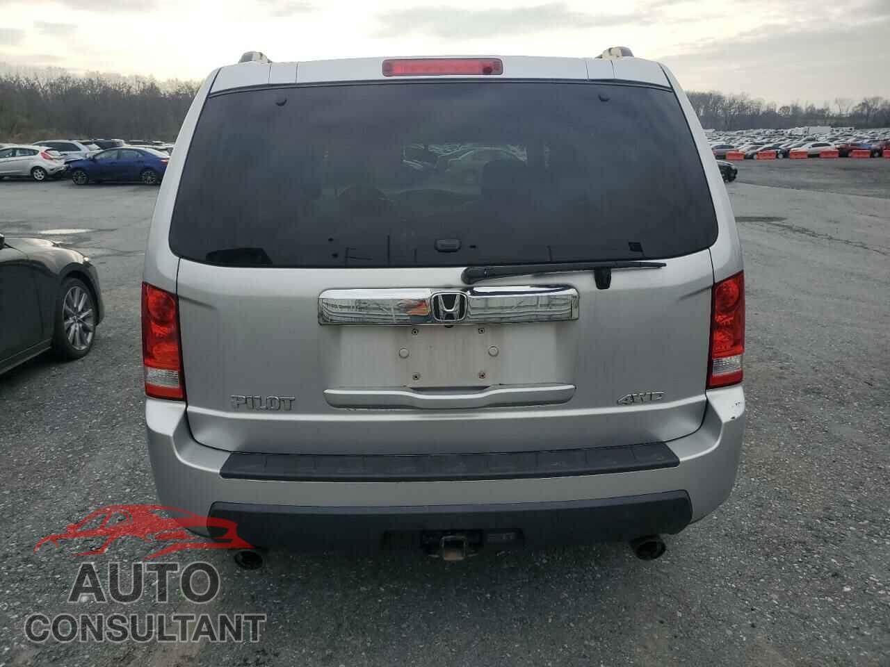 HONDA PILOT 2011 - 5FNYF4H52BB105085