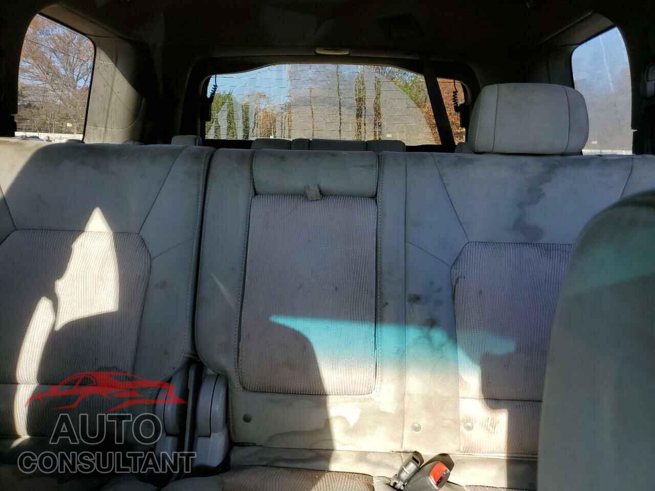 HONDA PILOT 2011 - 5FNYF4H4XBB037612