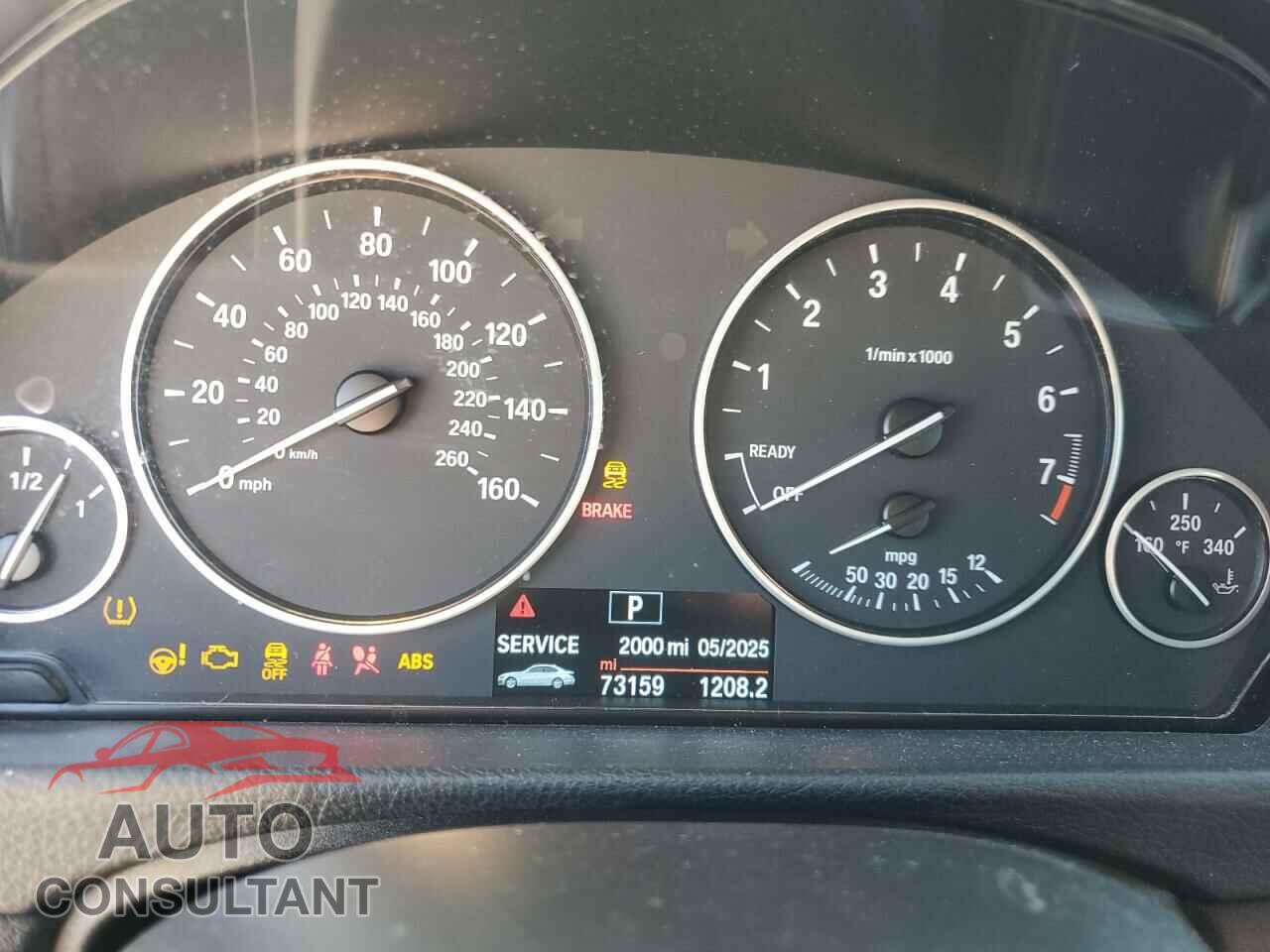 BMW 3 SERIES 2016 - WBA8E1G55GNT99588