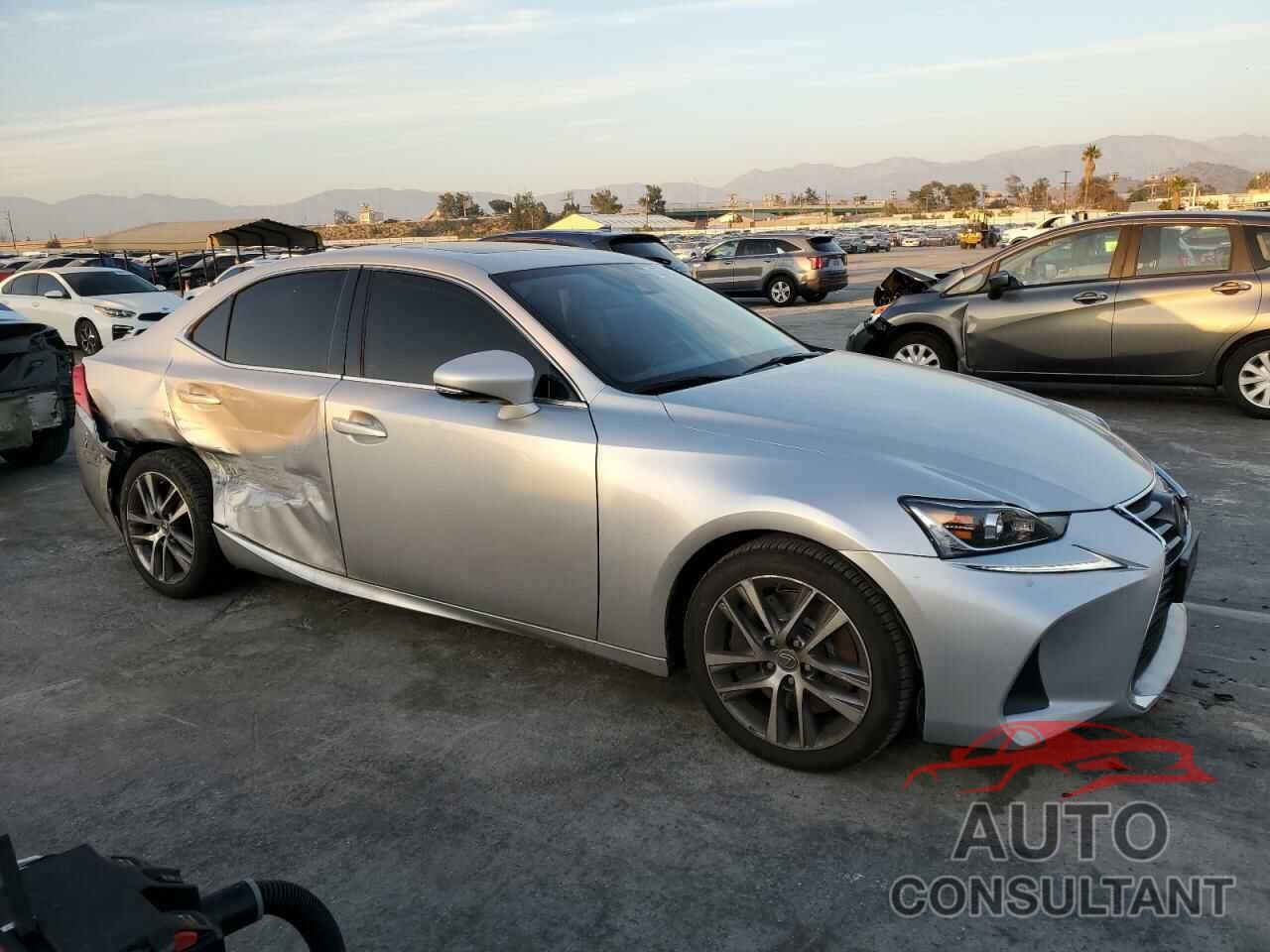 LEXUS IS 2018 - JTHBA1D24J5074404