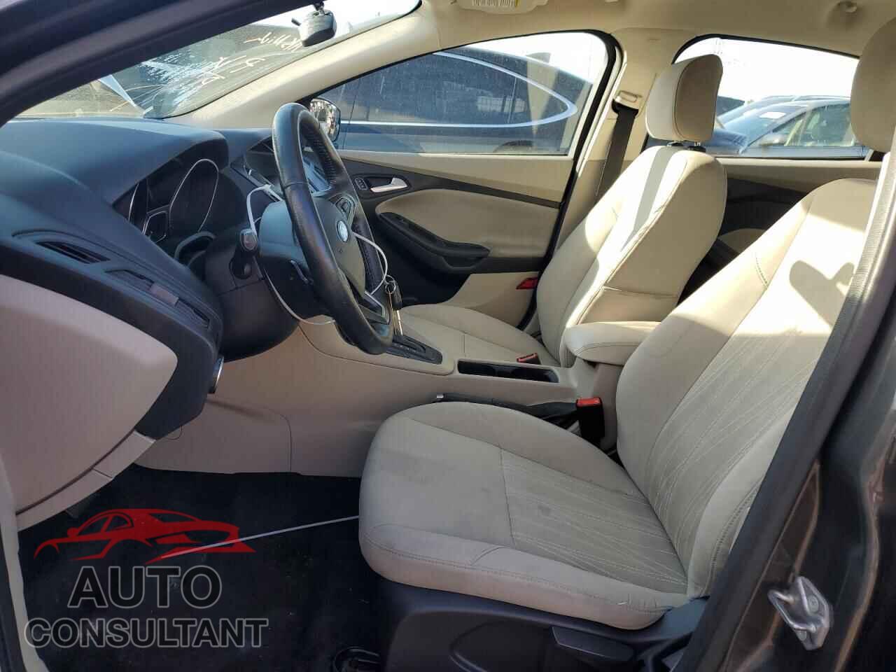 FORD FOCUS 2015 - 1FADP3F23FL334429