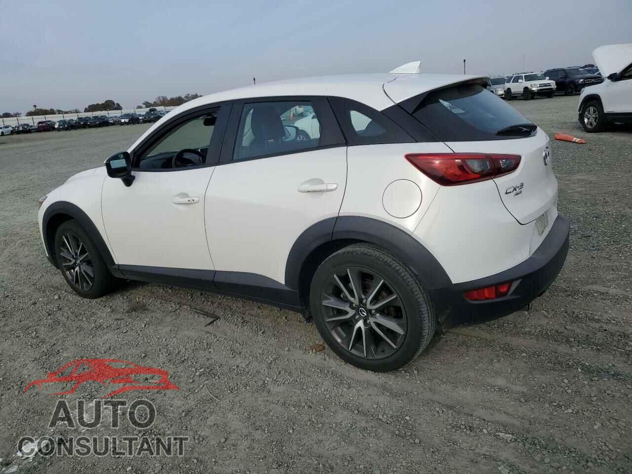MAZDA CX-3 2017 - JM1DKFC73H0156018