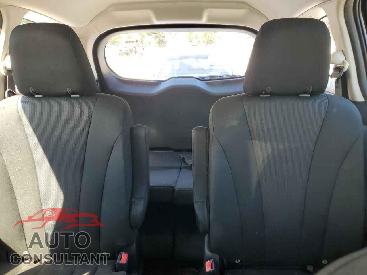 MAZDA 5 2013 - JM1CW2BL2D0159946