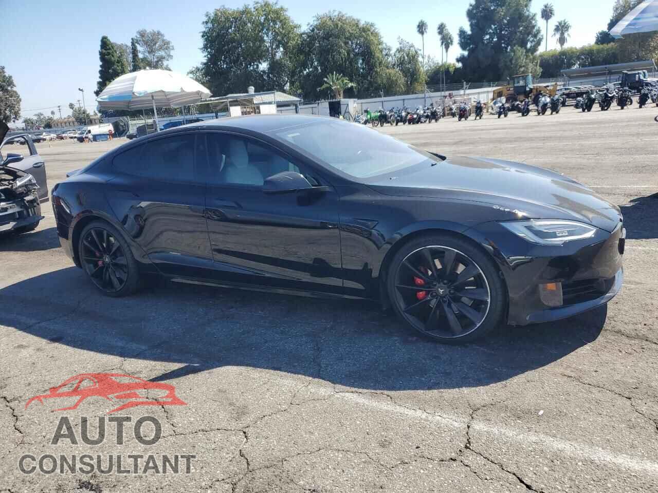 TESLA MODEL S 2017 - 5YJSA1E10HF201486