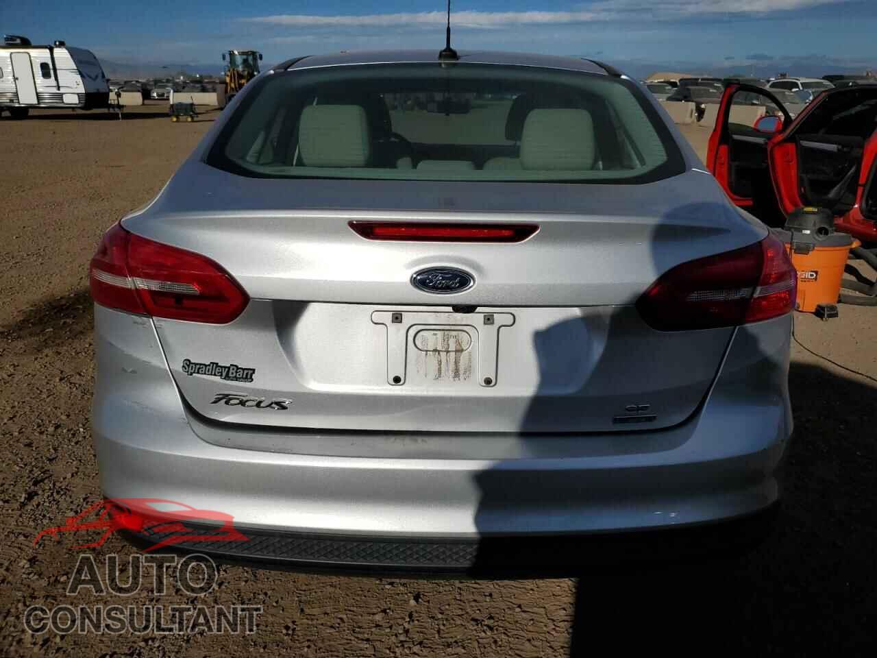 FORD FOCUS 2017 - 1FADP3FE0HL333087