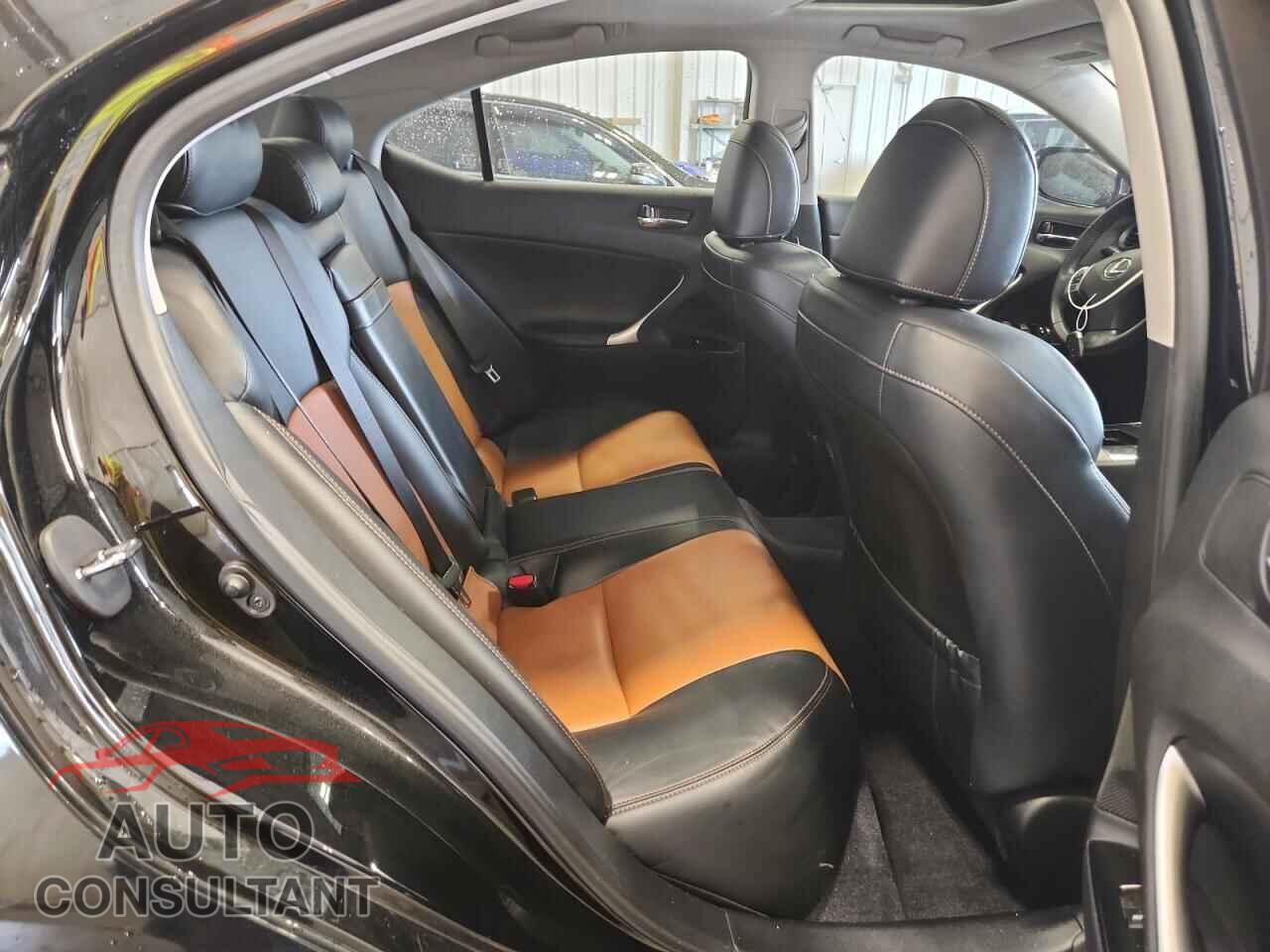 LEXUS IS 2013 - JTHCF5C24D5062112