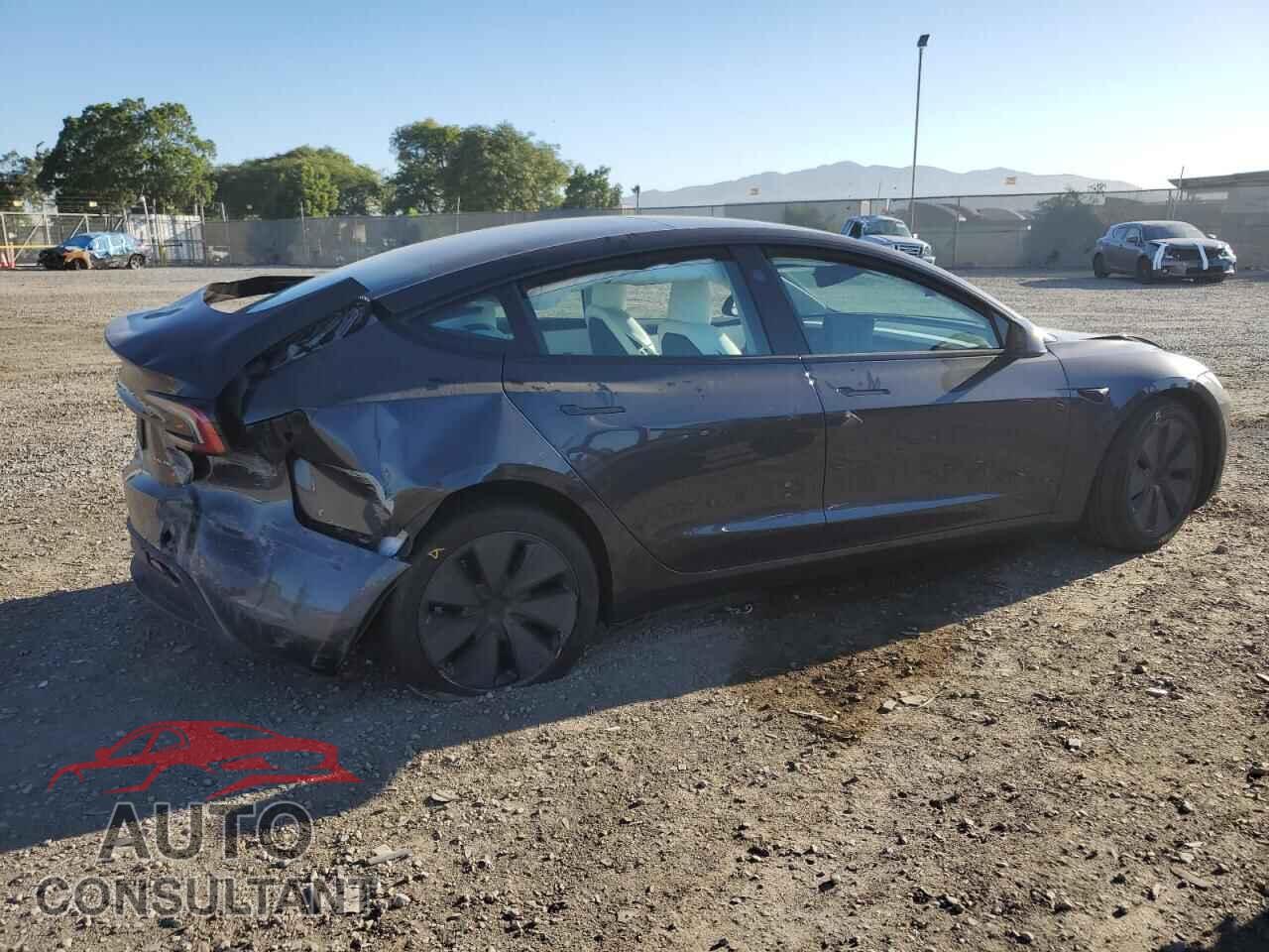 TESLA MODEL 3 2024 - 5YJ3E1EB2RF811005
