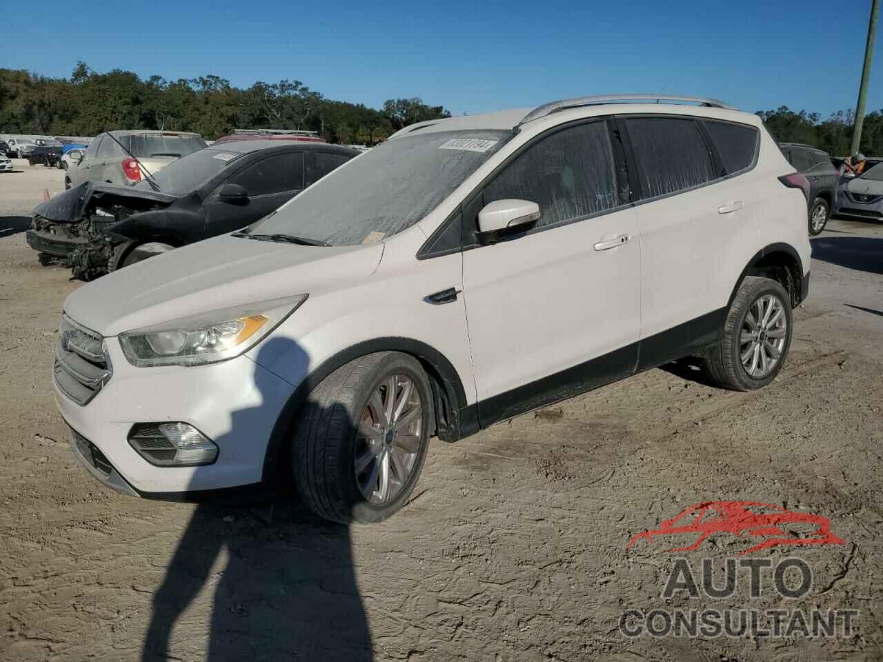 FORD ESCAPE 2017 - 1FMCU0JD3HUC07338