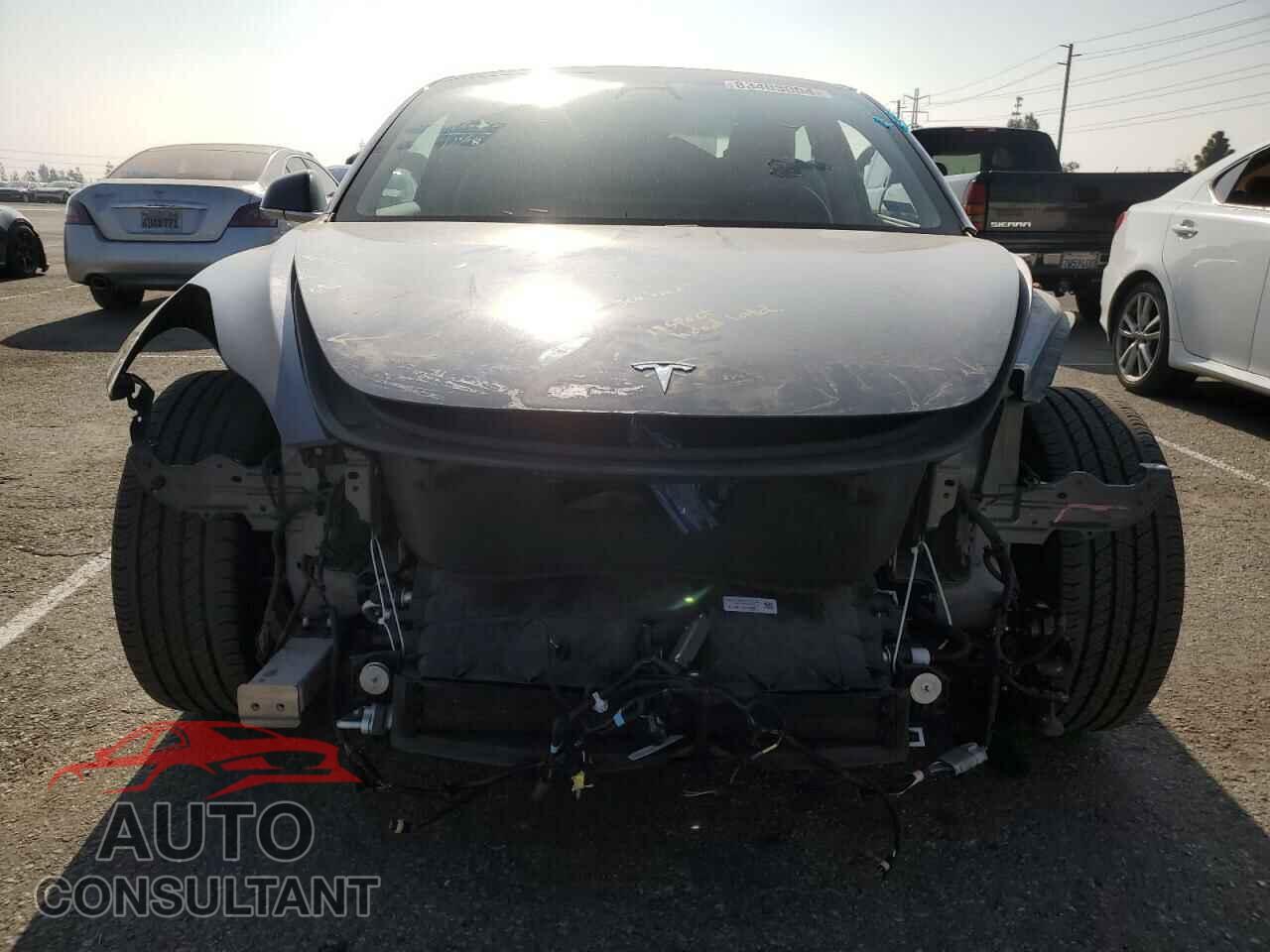 TESLA MODEL 3 2019 - 5YJ3E1EA5KF402459