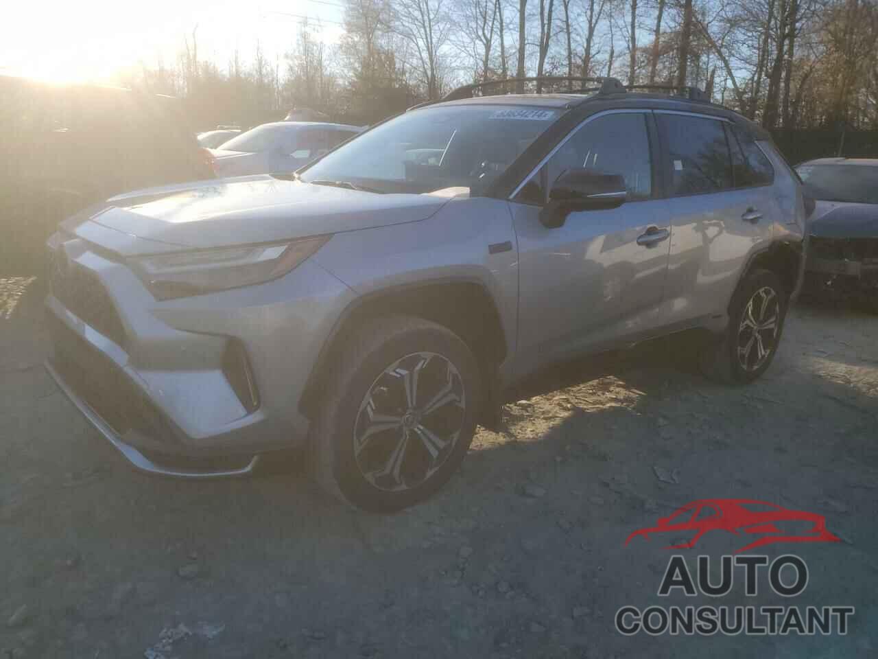 TOYOTA RAV4 2023 - JTMFB3FV1PD130879