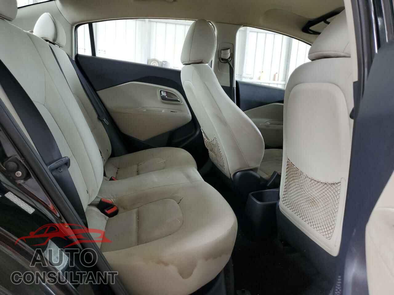 KIA RIO 2013 - KNADM4A37D6252124