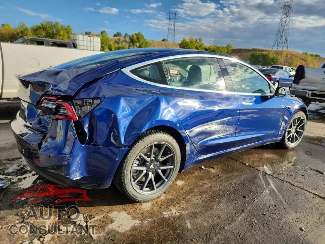 TESLA MODEL 3 2018 - 5YJ3E1EB2JF105172