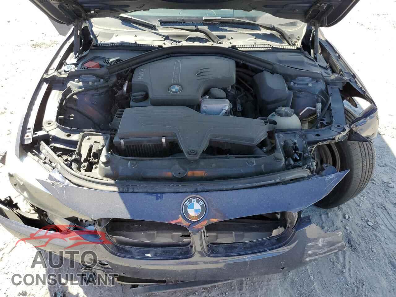 BMW 3 SERIES 2017 - WBA8A3C55HK691502