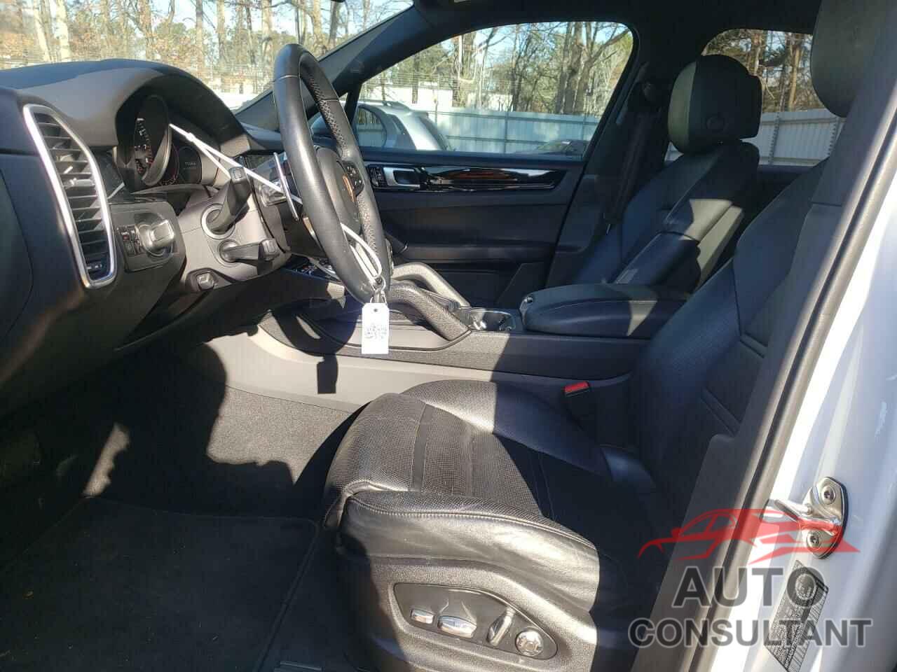 PORSCHE CAYENNE 2019 - WP1AA2AY7KDA09256