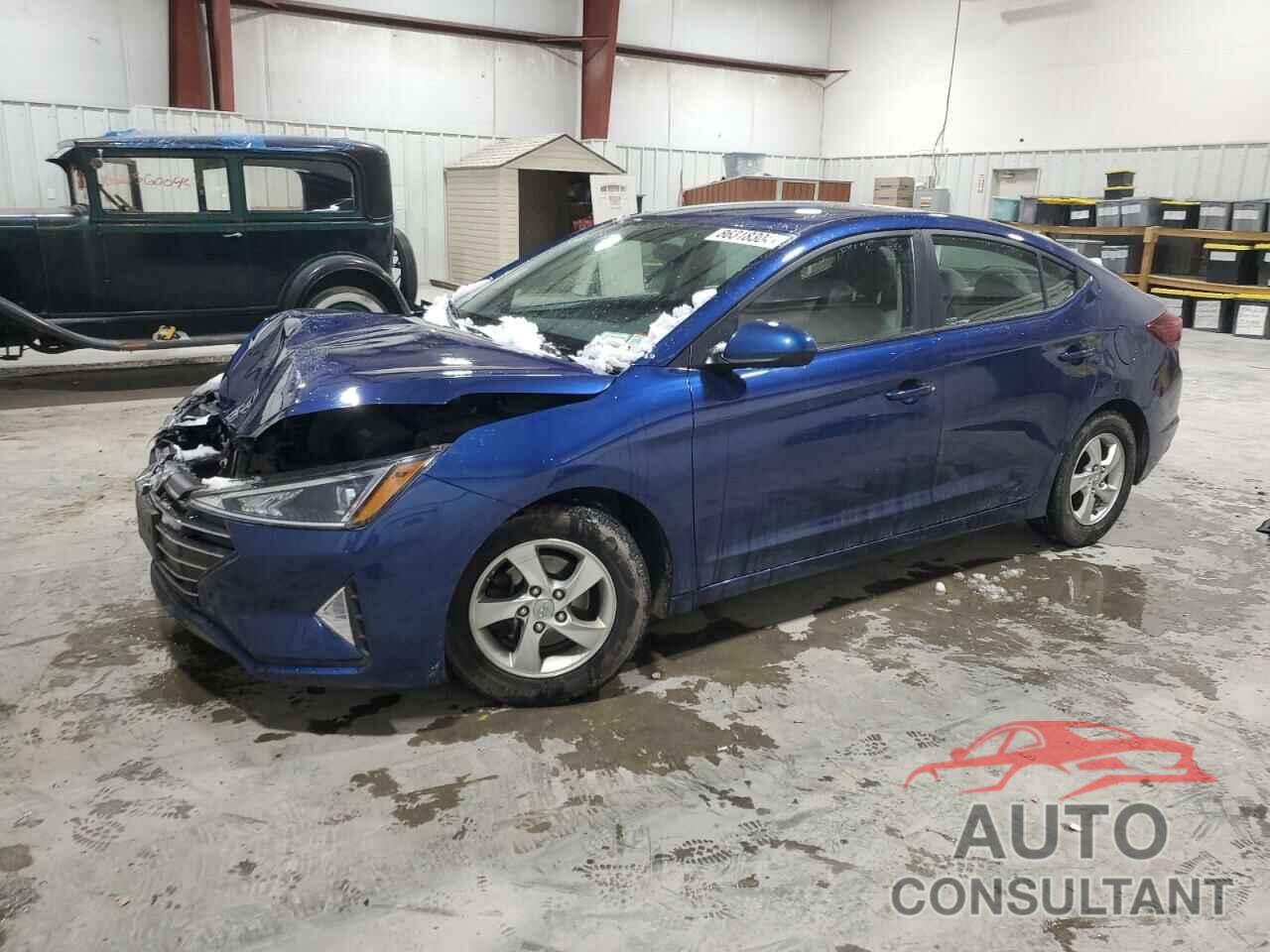 HYUNDAI ELANTRA 2019 - 5NPD74LFXKH475228