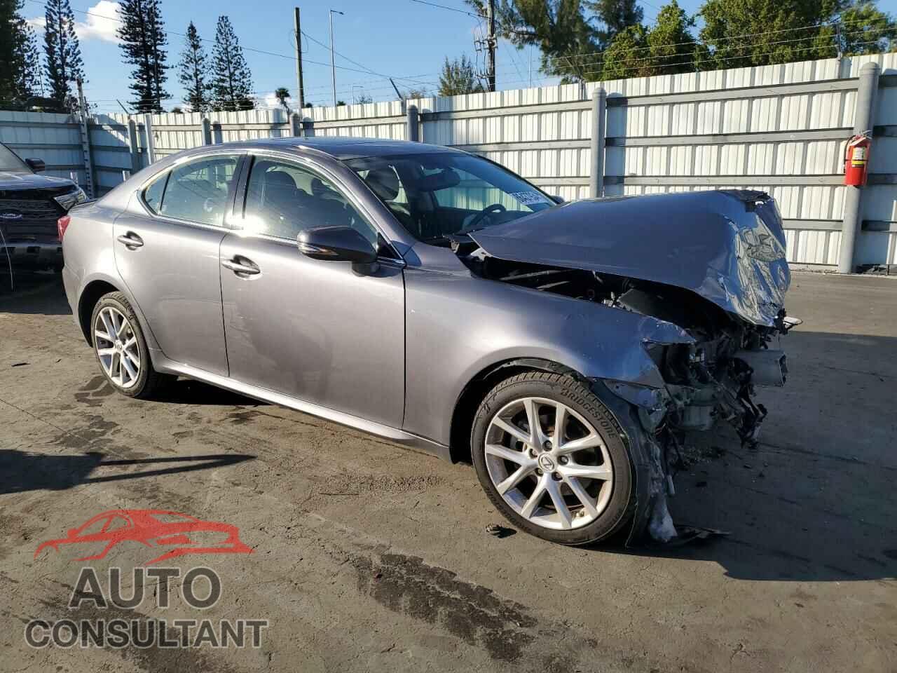 LEXUS IS 2012 - JTHCF5C23C5057417