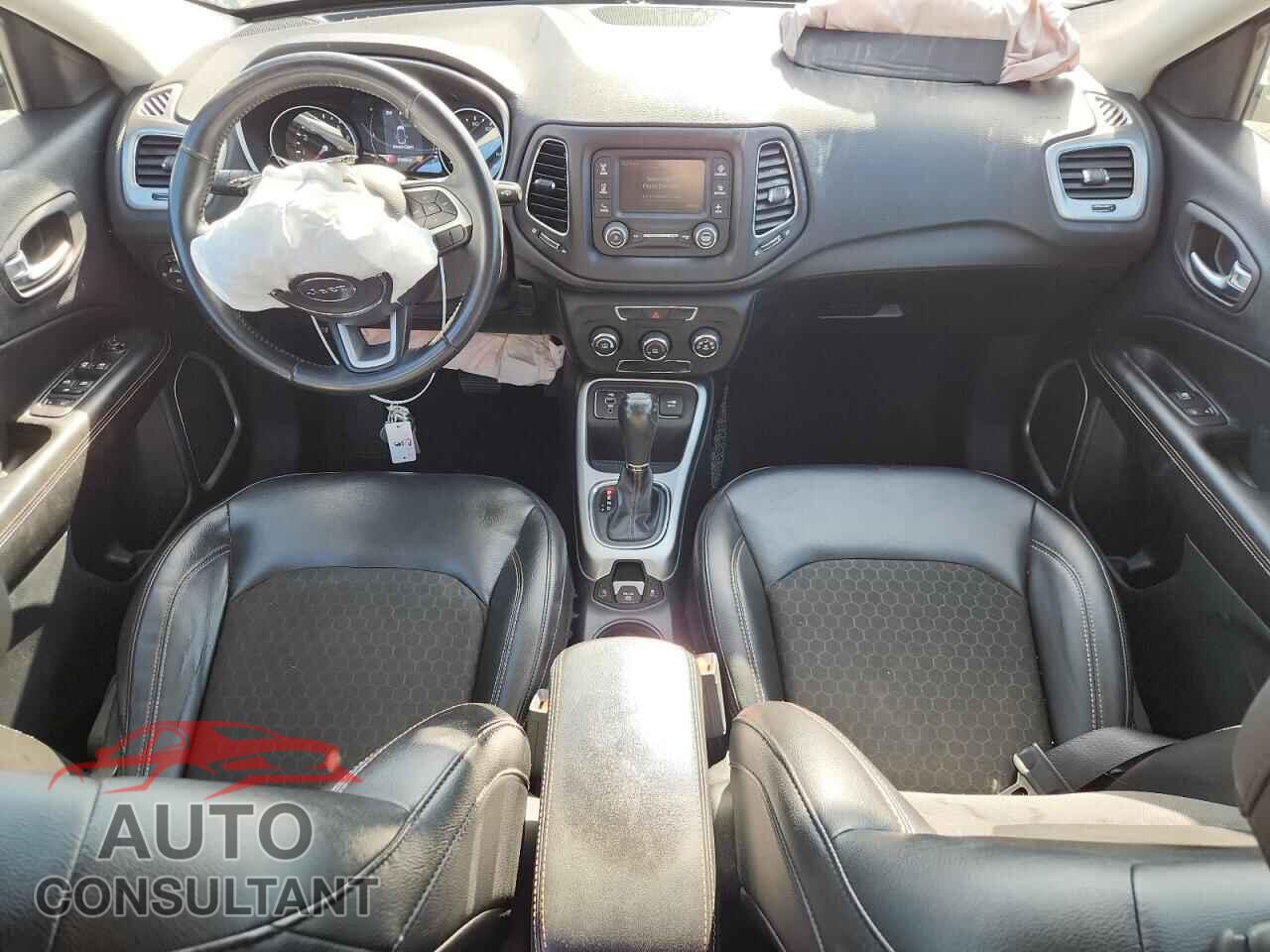 JEEP COMPASS 2018 - 3C4NJCBB5JT293319