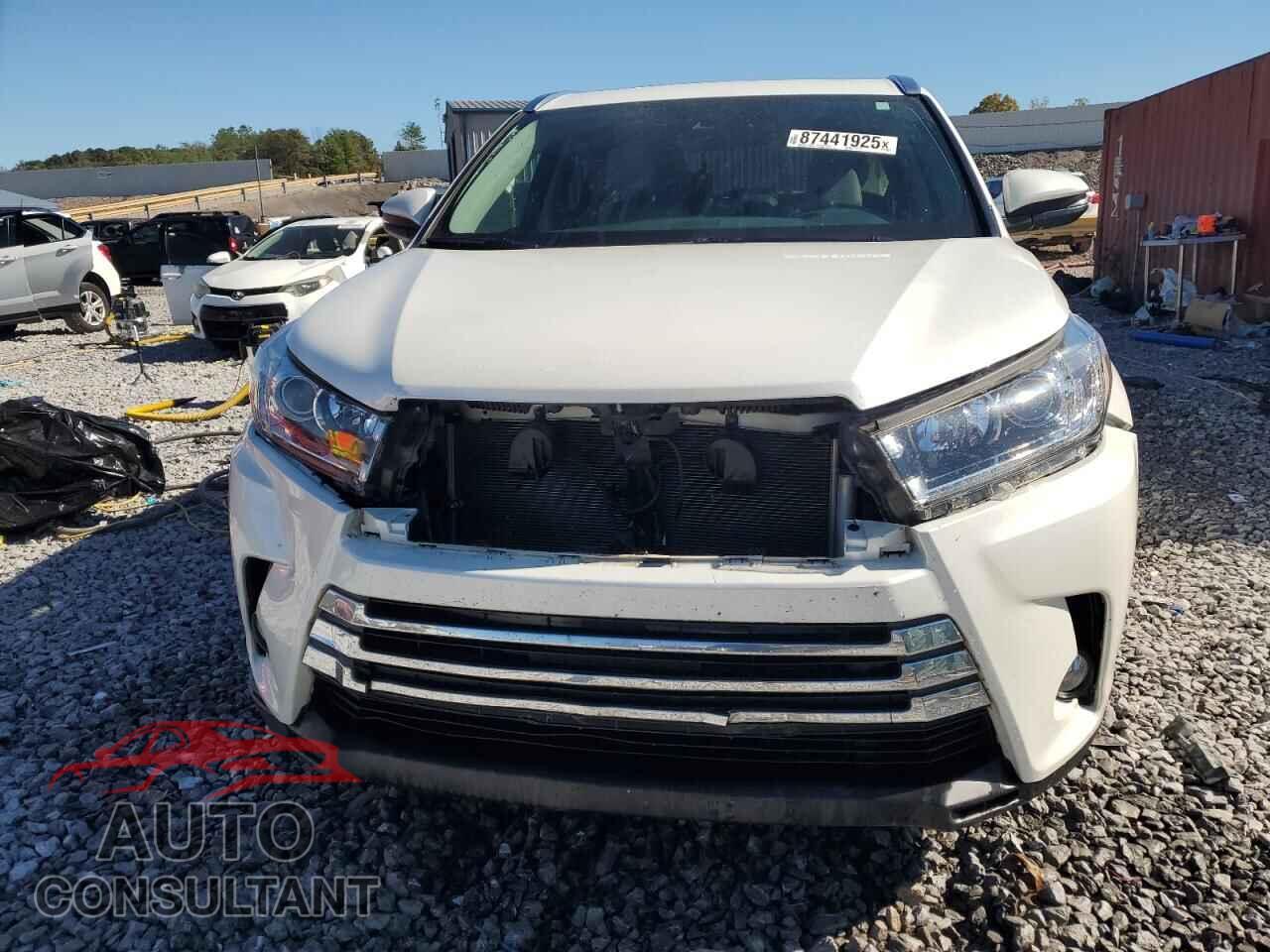 TOYOTA HIGHLANDER 2018 - 5TDYZRFH5JS243375