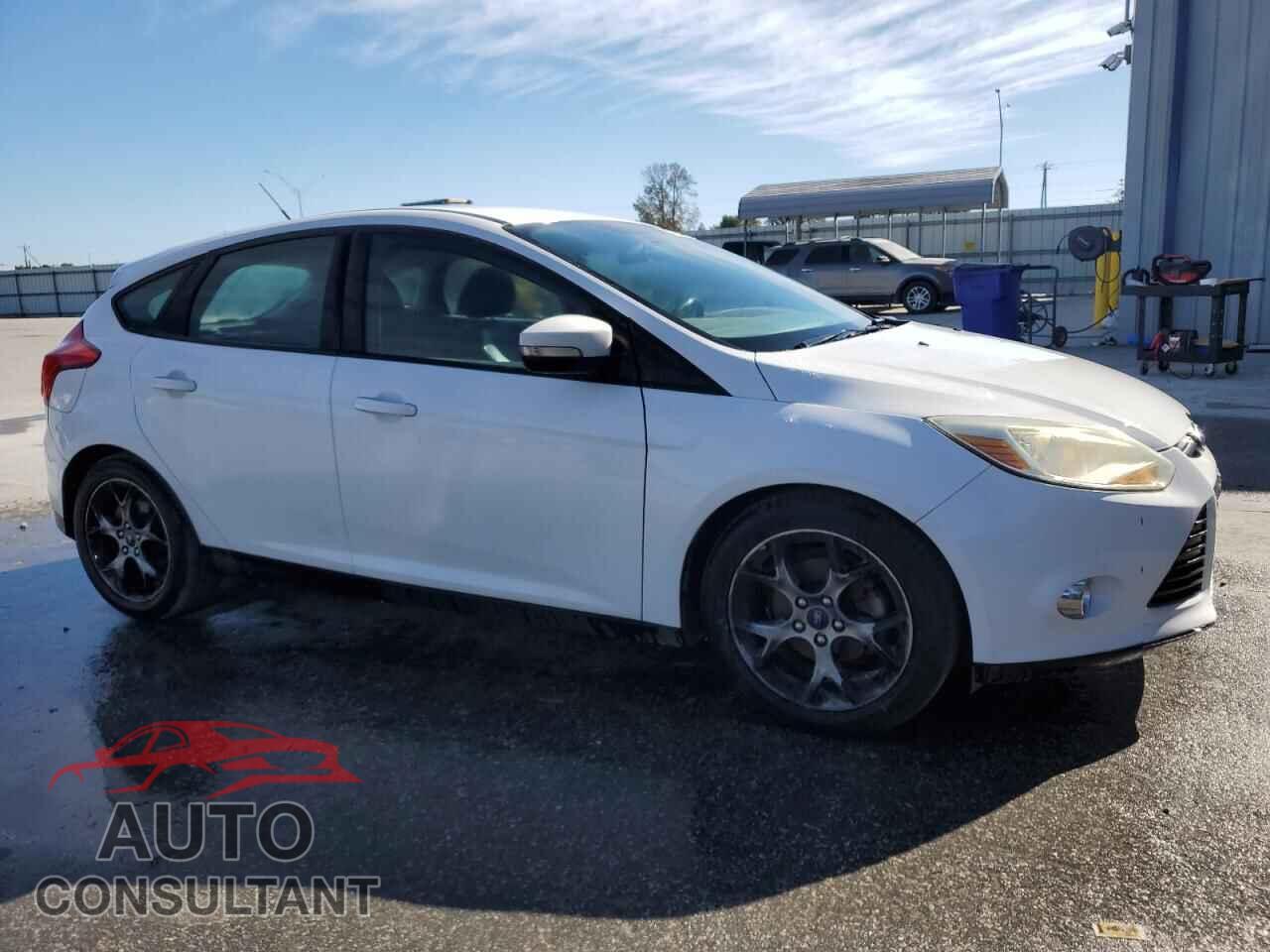 FORD FOCUS 2014 - 1FADP3K21EL337513