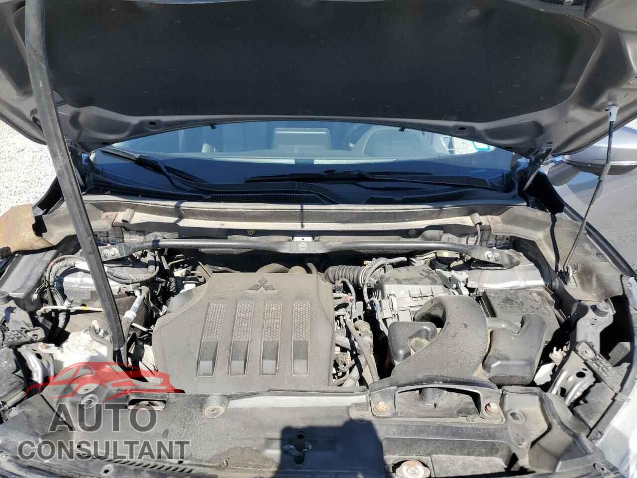 MITSUBISHI ECLIPSE 2018 - JA4AT5AA2JZ068565
