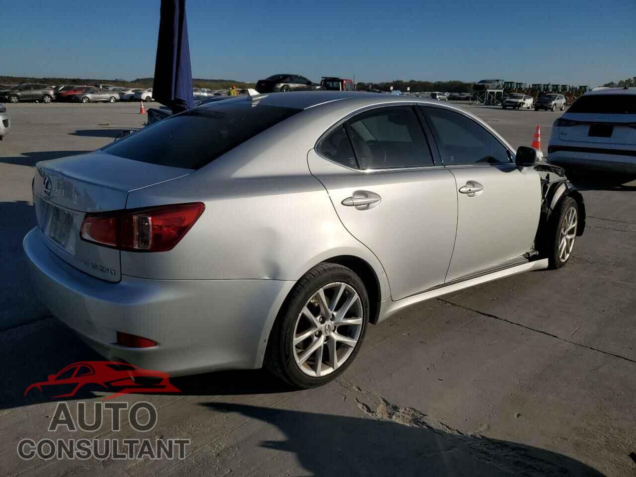 LEXUS IS 2011 - JTHCF5C20B5047071