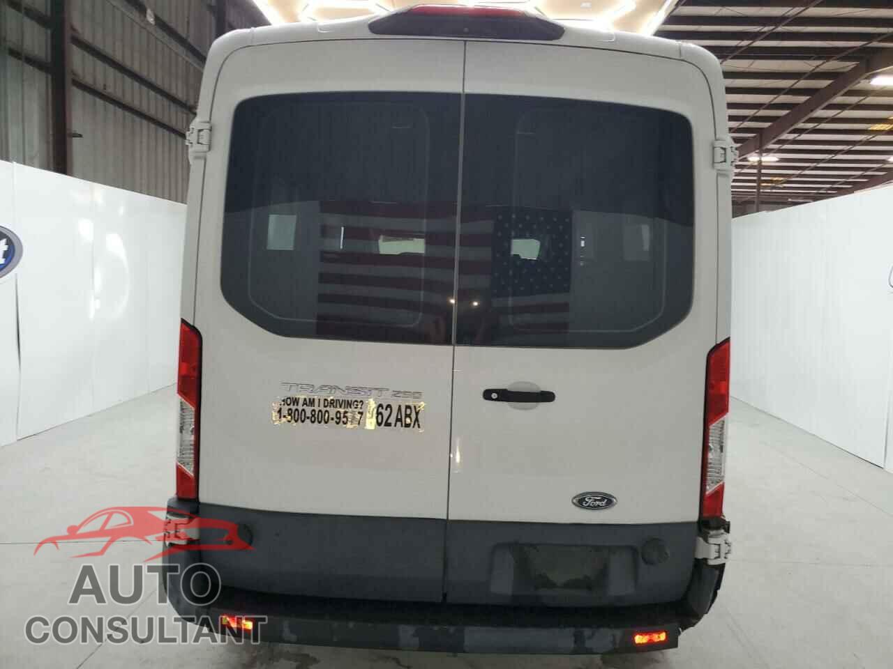 FORD TRANSIT 2018 - 1FTYR2CM7JKA11845