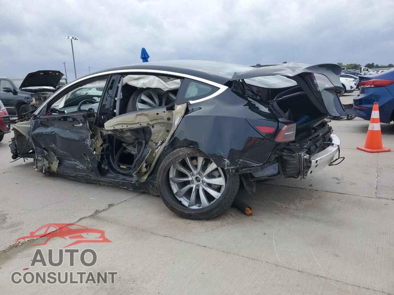 TESLA MODEL 3 2020 - 5YJ3E1EA4LF606624