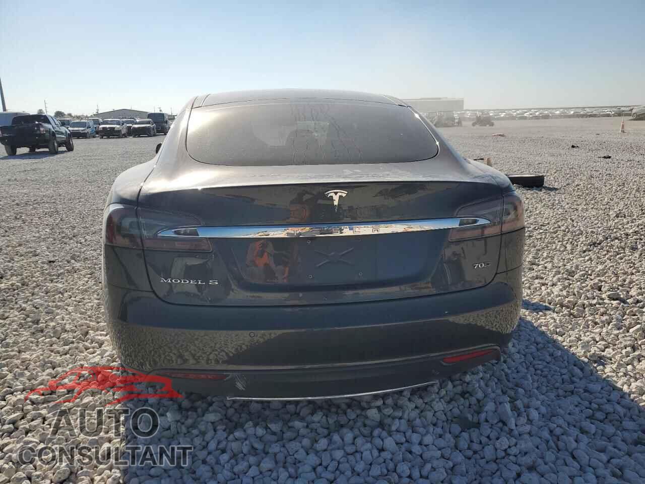 TESLA MODEL S 2015 - 5YJSA1E20FF110997