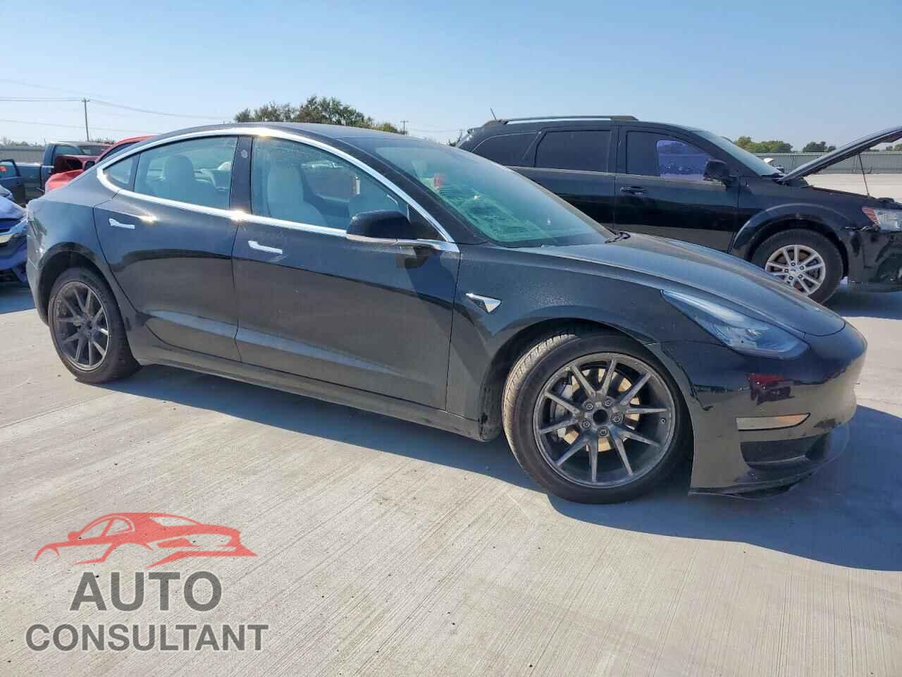 TESLA MODEL 3 2020 - 5YJ3E1EA1LF609352