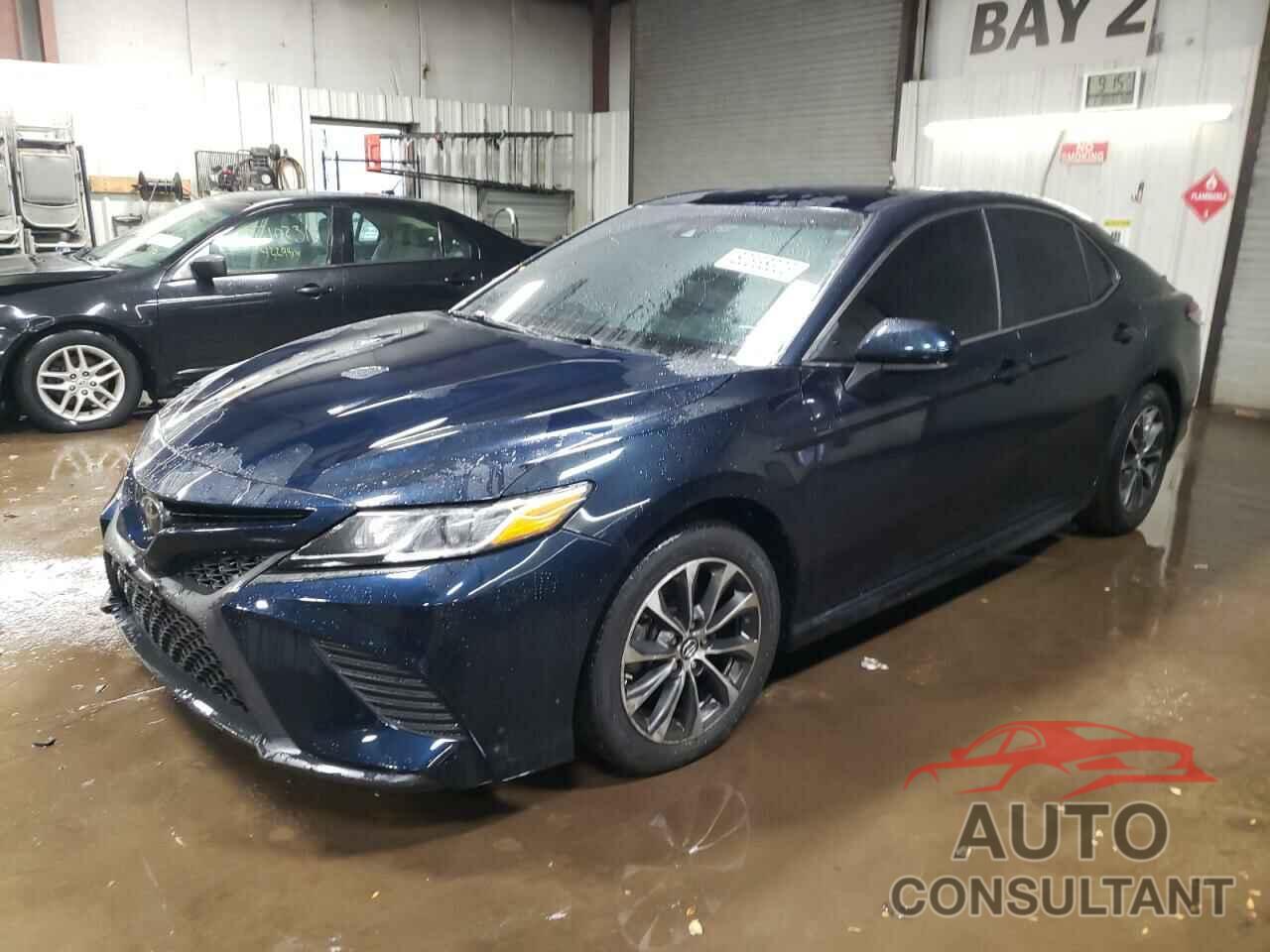 TOYOTA CAMRY 2018 - 4T1B11HK8JU581920