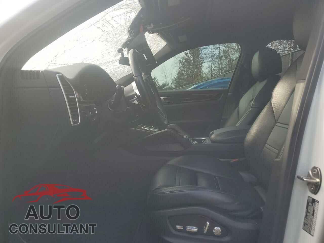 PORSCHE CAYENNE 2019 - WP1AA2AY3KDA05219