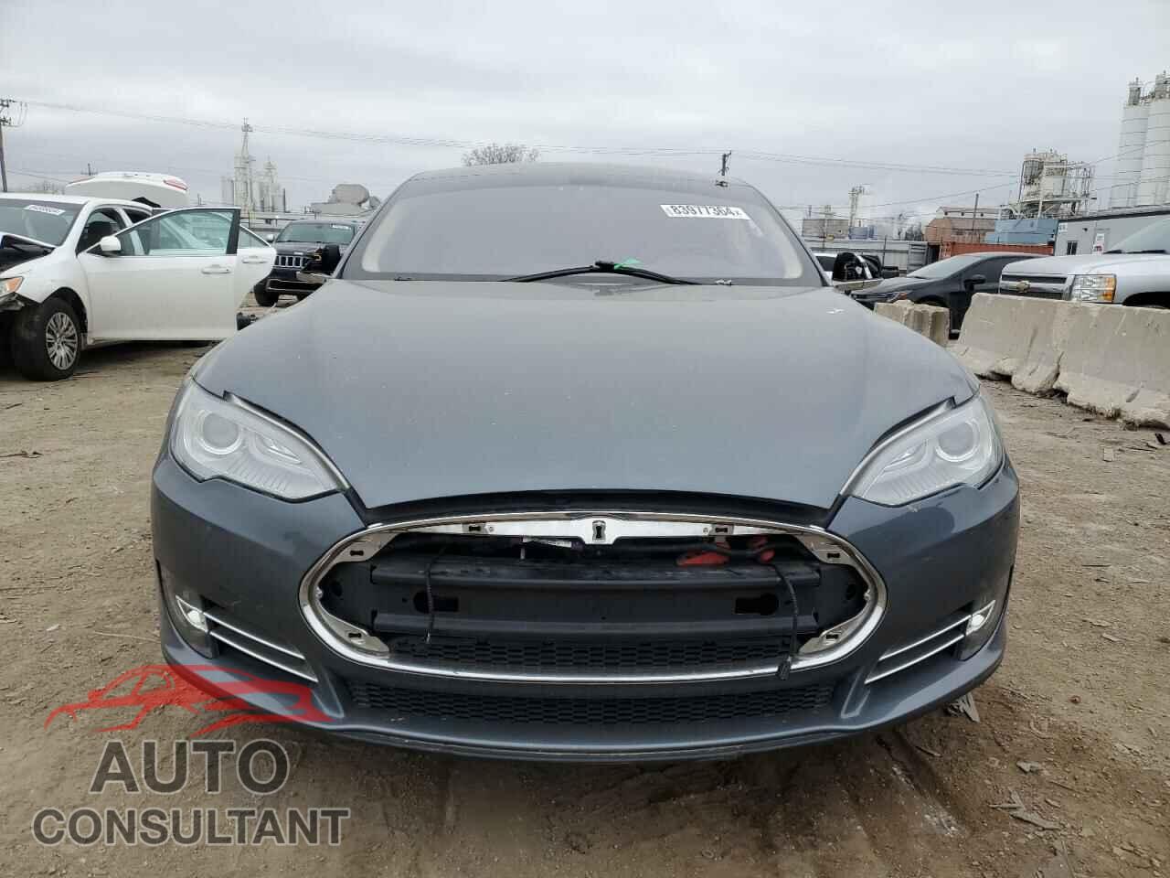 TESLA MODEL S 2013 - 5YJSA1CN8DFP26232