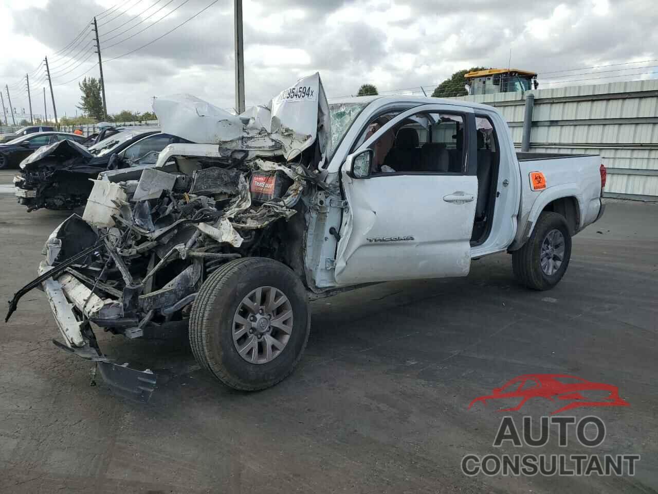 TOYOTA TACOMA 2017 - 5TFAZ5CN1HX049385
