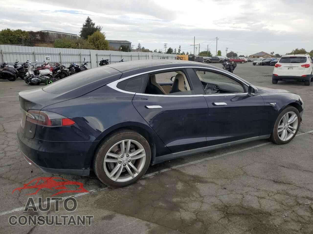TESLA MODEL S 2014 - 5YJSA1H15EFP55890