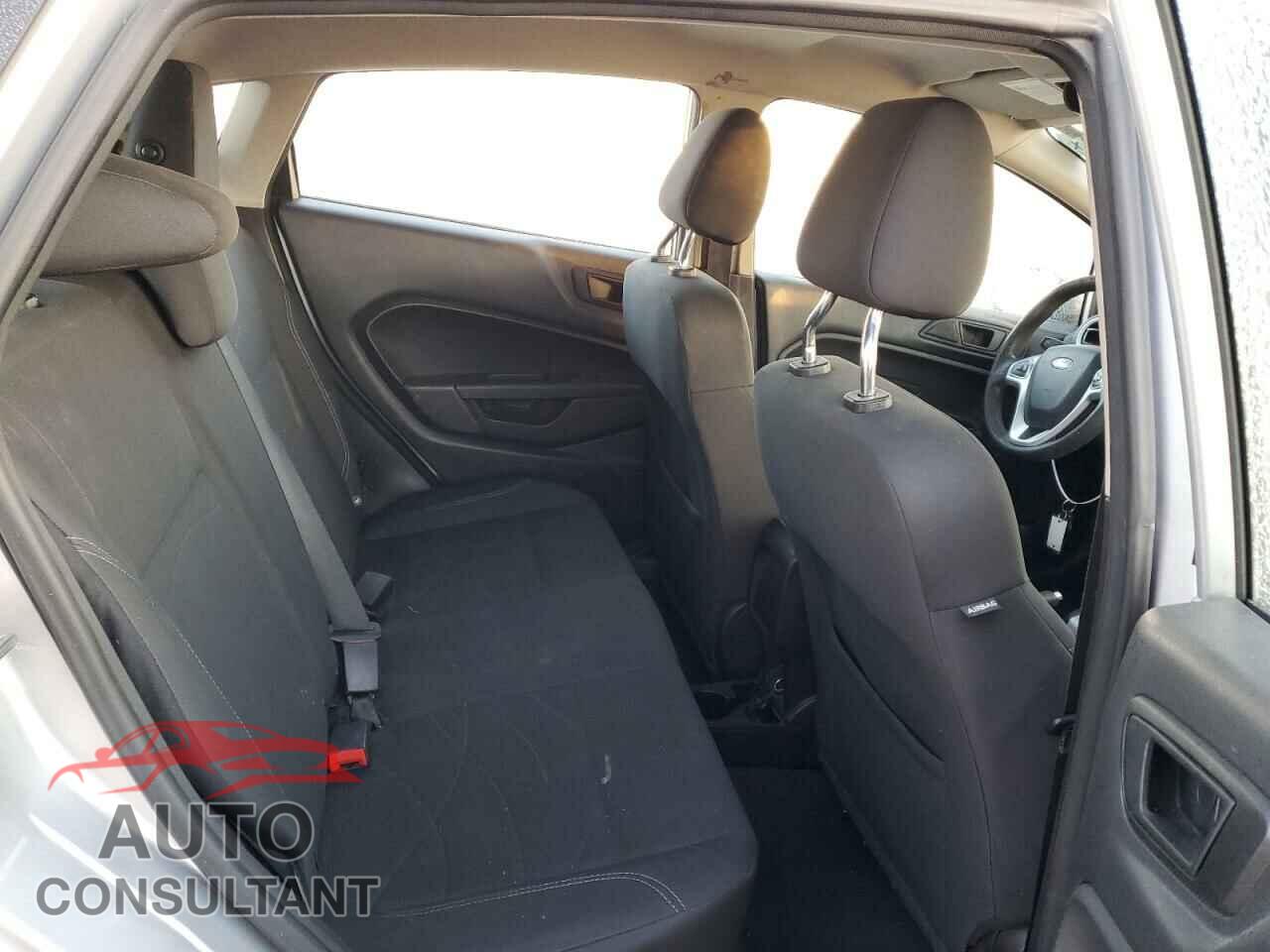 FORD FIESTA 2017 - 3FADP4EJ3HM120007